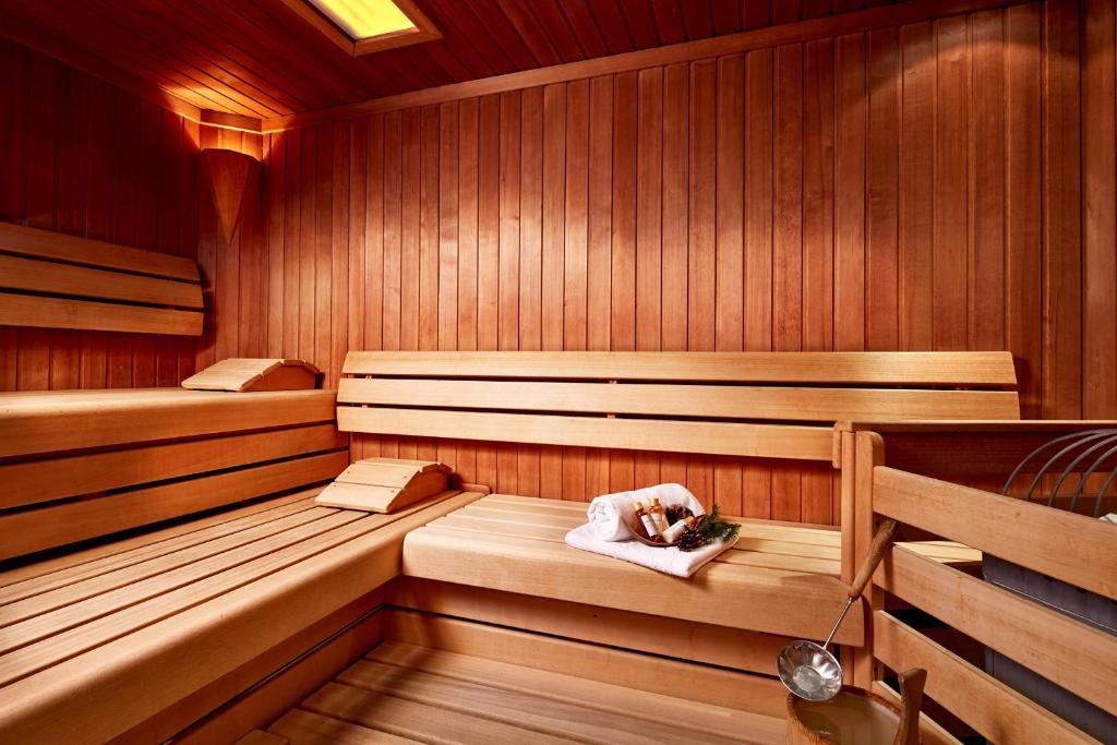 Hotel Barbarahof 4 Stars Superior-Summercard Inclusive-Adults Only From 14 Years Капрун Экстерьер фото
